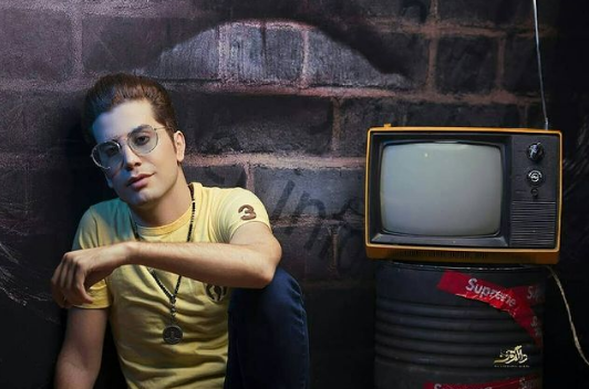 فرشاد آزادی یه کر کیه خوشالی کل بکشین ارانی